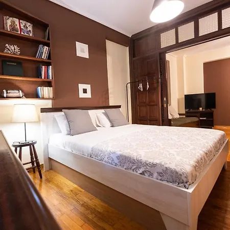 Delmare Posidonio Apartman *